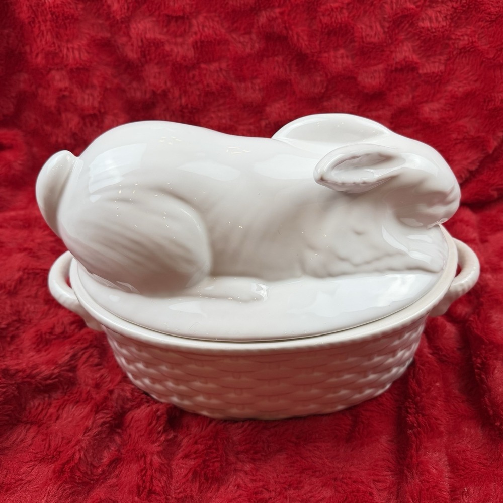 Bordallo Pinheiro White Rabbit Tureen Basketweave Ceramic Serving Dish Portugal - Picture 3 of 11